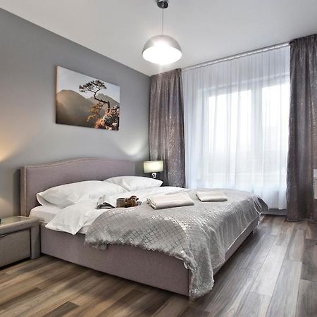 Goclaw P&O Serviced Apartments Varsóvia Exterior foto